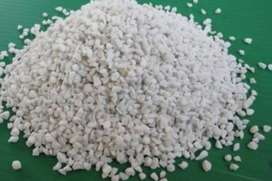 無(wú)土栽培基質(zhì)珍珠巖.jpg 無(wú)土栽培基質(zhì)珍珠巖.jpg