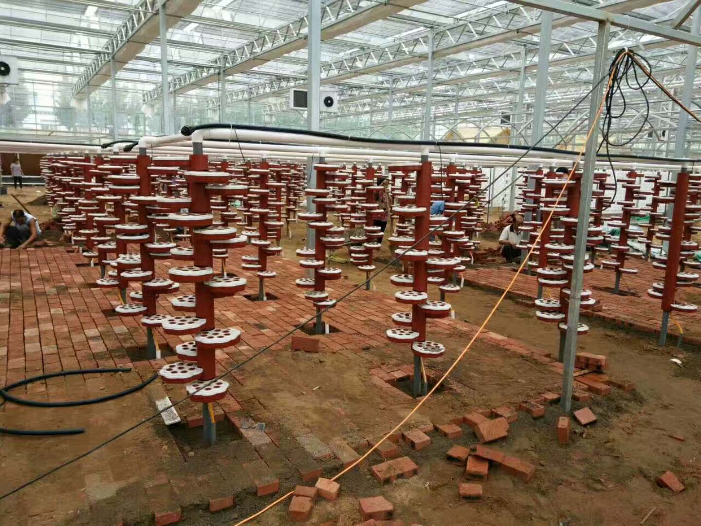 螺旋方生立柱式無土栽培在工程中的應(yīng)用.jpg 螺旋方生立柱式無土栽培在工程中的應(yīng)用.jpg